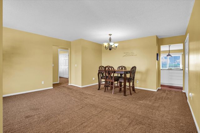 609 Pheasant Run Road, Tuscola, IL 61953