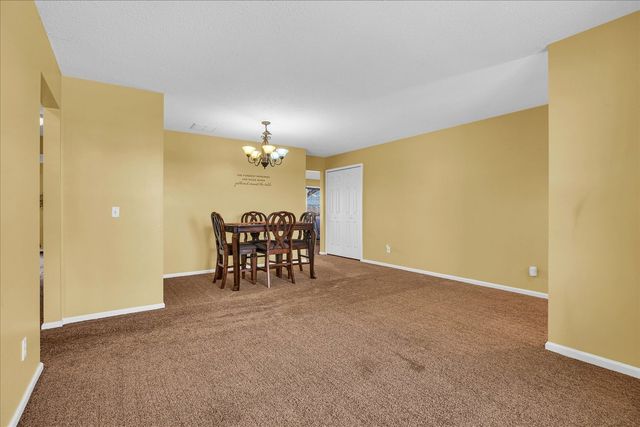 609 Pheasant Run Road, Tuscola, IL 61953