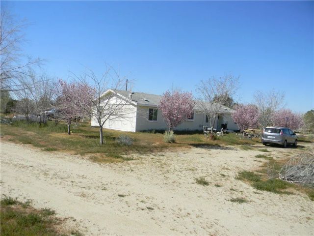 16846 E Avenue T, Llano, CA 93544