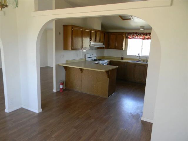 16846 E Avenue T, Llano, CA 93544