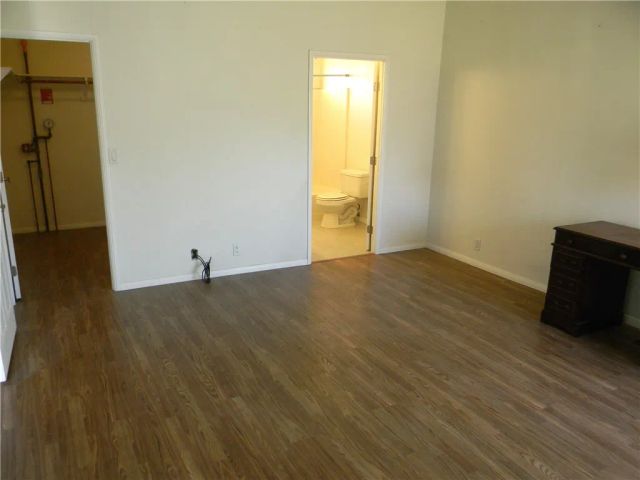 16846 E Avenue T, Llano, CA 93544