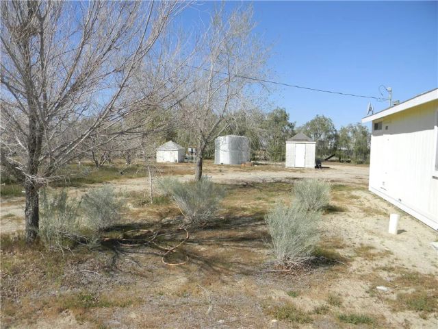 16846 E Avenue T, Llano, CA 93544