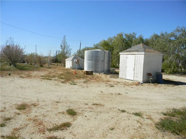16846 E Avenue T, Llano, CA 93544