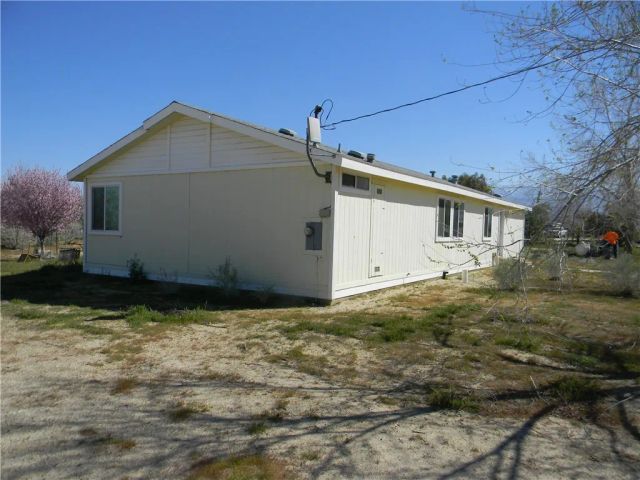 16846 E Avenue T, Llano, CA 93544