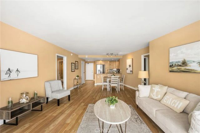 700 E Ocean 2406, Long Beach, CA 90802