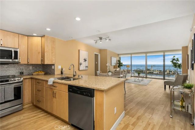 700 E Ocean 2406, Long Beach, CA 90802