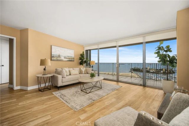 700 E Ocean 2406, Long Beach, CA 90802