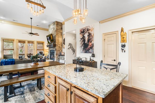 476 Licklog Ridge, Hayesville, NC 28904