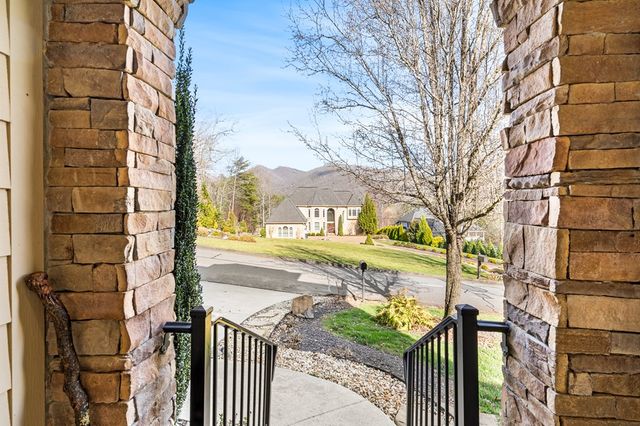 476 Licklog Ridge, Hayesville, NC 28904