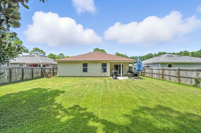 9207 Timber Lane, Navarre, FL 32566