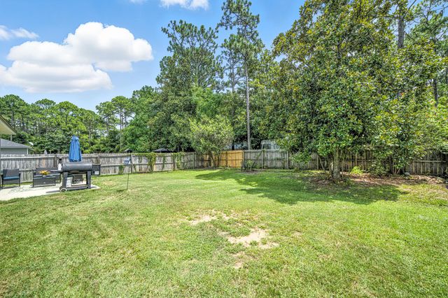9207 Timber Lane, Navarre, FL 32566