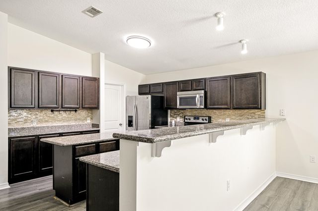 9207 Timber Lane, Navarre, FL 32566