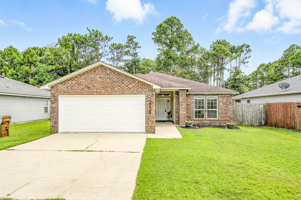 9207 Timber Lane, Navarre, FL 32566