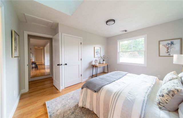 24 W Knollwood Circle, North Kingstown, RI 02852