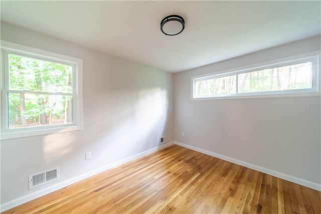 24 W Knollwood Circle, North Kingstown, RI 02852