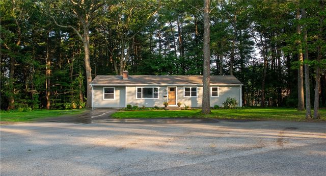 24 W Knollwood Circle, North Kingstown, RI 02852