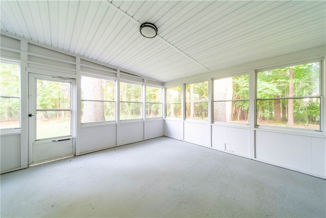 24 W Knollwood Circle, North Kingstown, RI 02852
