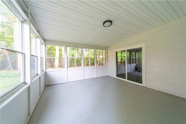 24 W Knollwood Circle, North Kingstown, RI 02852