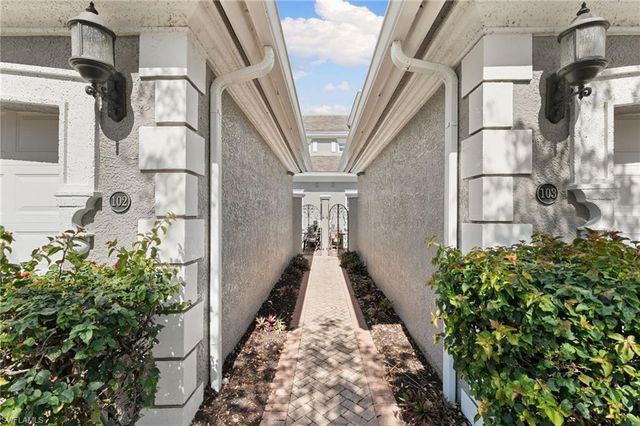 9213 Museo CIR 103, Naples, FL 34114