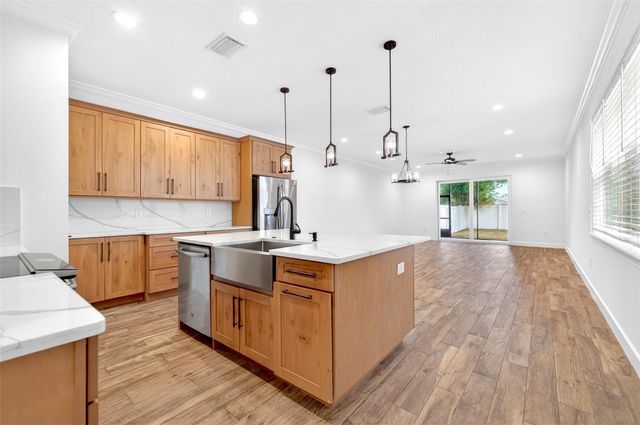 4413 W GRAY STREET 2, Tampa, FL 33609