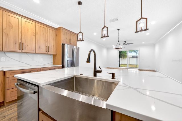 4413 W GRAY STREET 2, Tampa, FL 33609