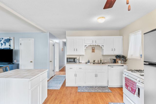 2710 E Horning Street, Springfield, MO 65802