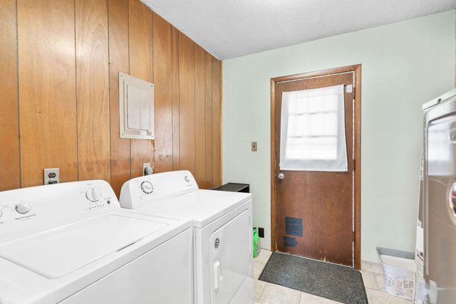 2710 E Horning Street, Springfield, MO 65802