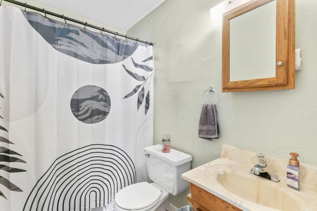 2710 E Horning Street, Springfield, MO 65802