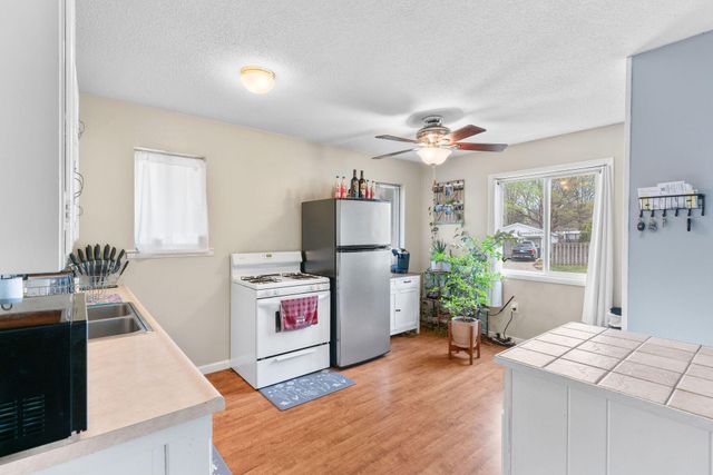 2710 E Horning Street, Springfield, MO 65802