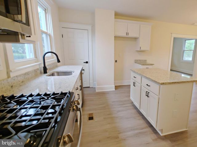 22 LEEWAY RD, Baltimore, MD 21222