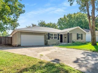 2342 Fenestra Drive, Dallas, TX 75228
