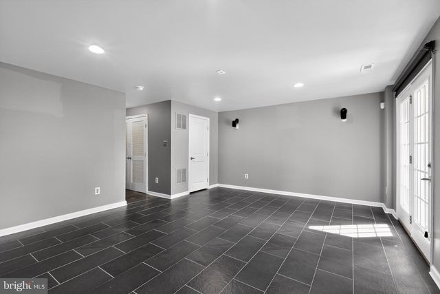 1906 LUKAS CT, Cinnaminson, NJ 08077