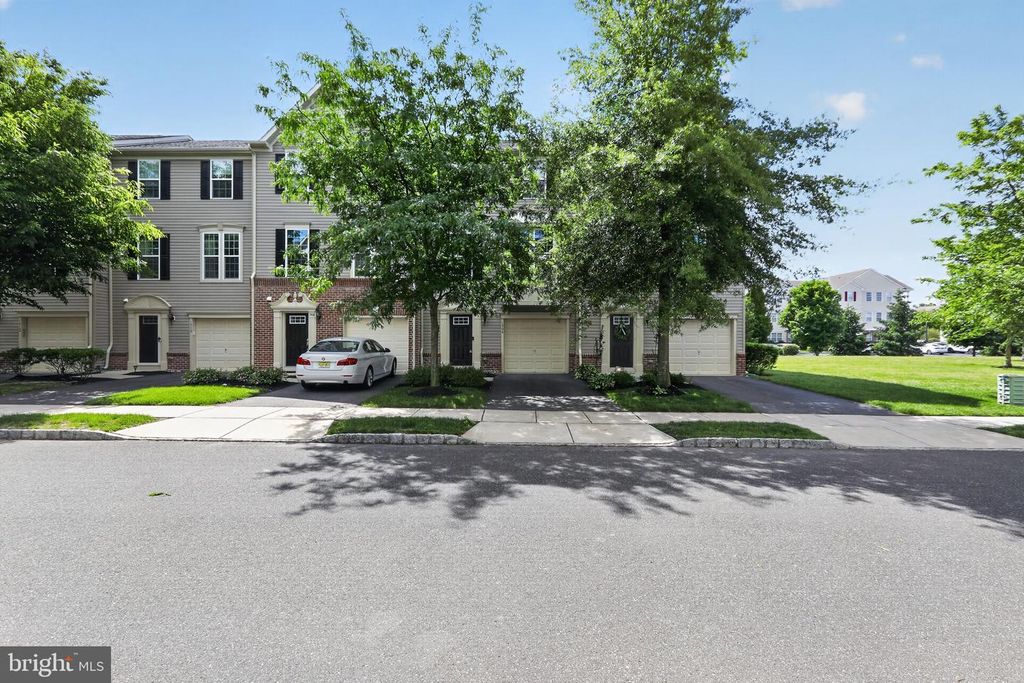 1906 LUKAS CT, Cinnaminson, NJ 08077