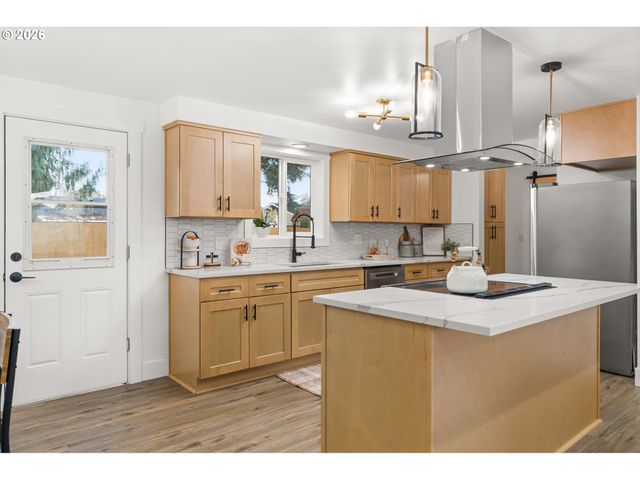 3708 KIRSTEN St, Eugene, OR 97404