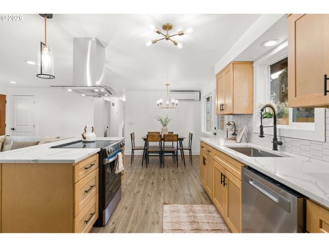 3708 KIRSTEN St, Eugene, OR 97404