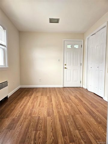 5 1st Avenue 2nd Fl, East Rockaway, NY 11518