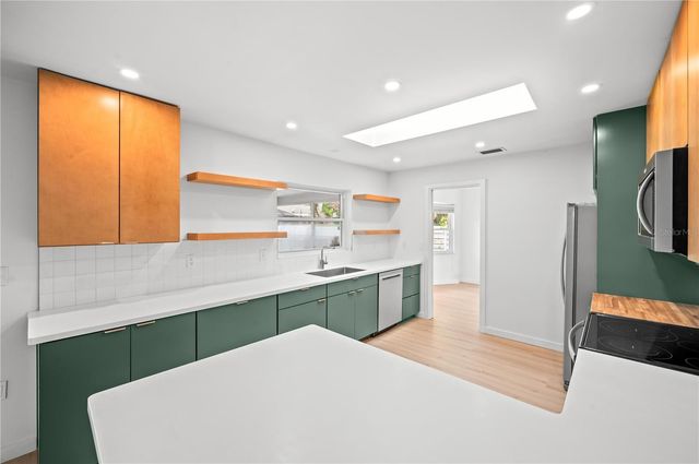 1404 64TH STREET NW, Bradenton, FL 34209