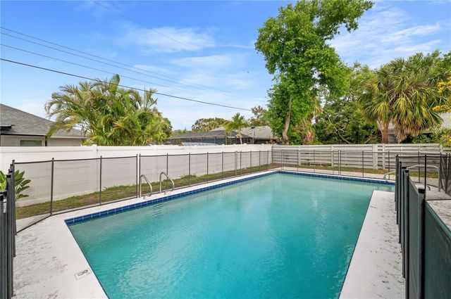 1404 64TH STREET NW, Bradenton, FL 34209