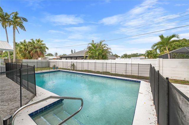 1404 64TH STREET NW, Bradenton, FL 34209