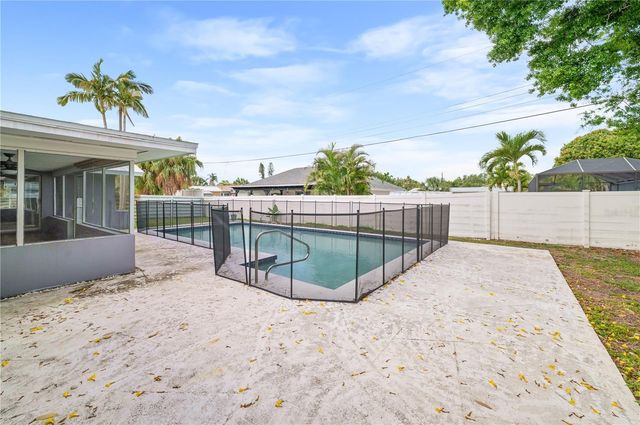 1404 64TH STREET NW, Bradenton, FL 34209