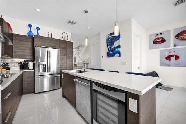 10350 NW 64th Street, Doral, FL 33178
