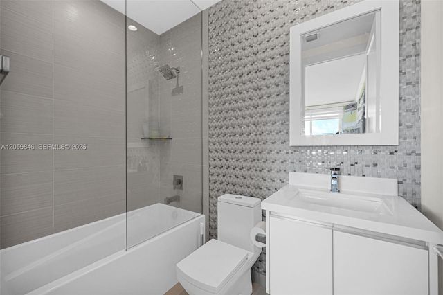 10350 NW 64th Street, Doral, FL 33178