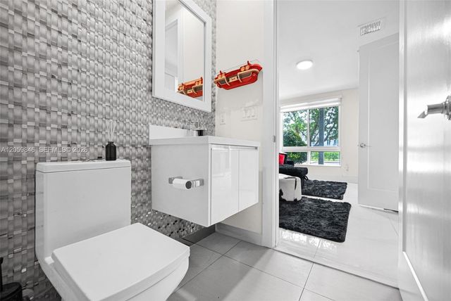 10350 NW 64th Street, Doral, FL 33178