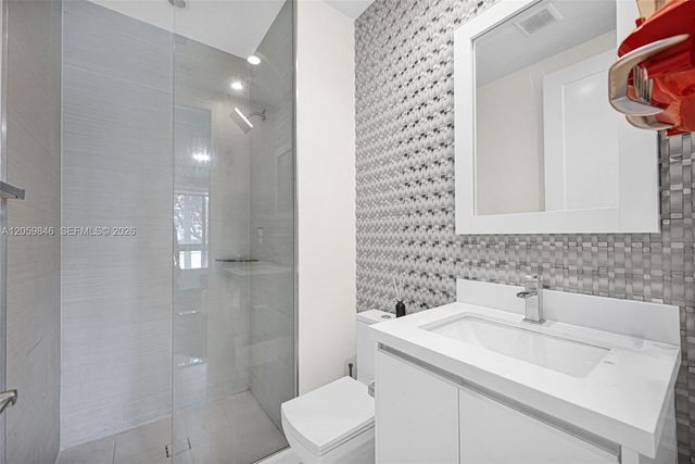 10350 NW 64th Street, Doral, FL 33178