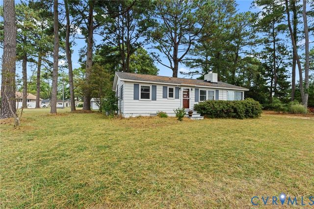 1061 Timberneck Rd, Deltaville, VA 23043