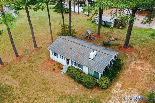 1061 Timberneck Rd, Deltaville, VA 23043