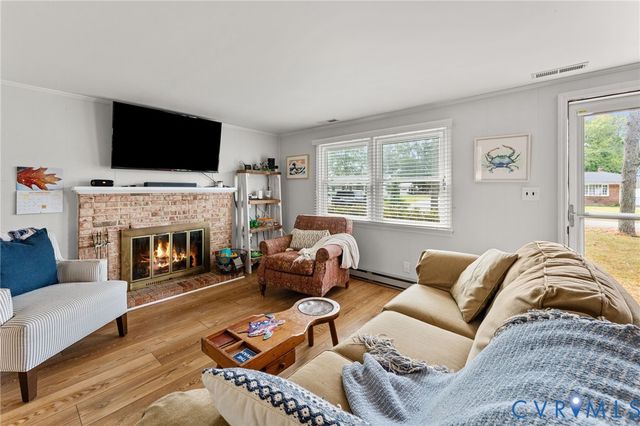 1061 Timberneck Rd, Deltaville, VA 23043