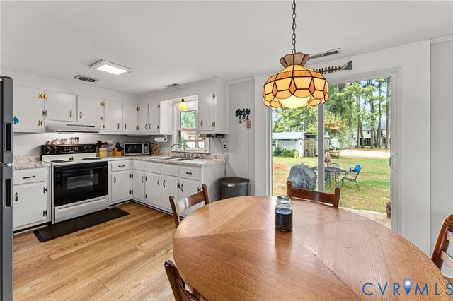 1061 Timberneck Rd, Deltaville, VA 23043
