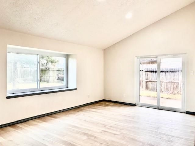 5014 Meadow Place Drive, La Porte, TX 77571