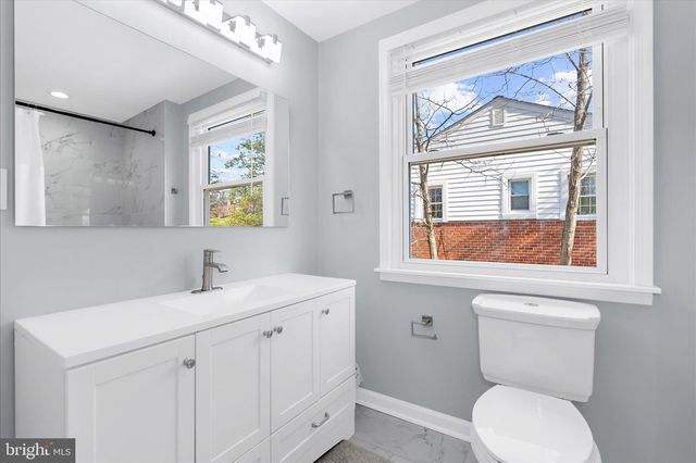 726 NOTTINGHAM RD, Baltimore, MD 21229